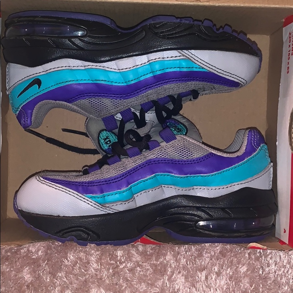 Size 11 Kids Nike Air Max
